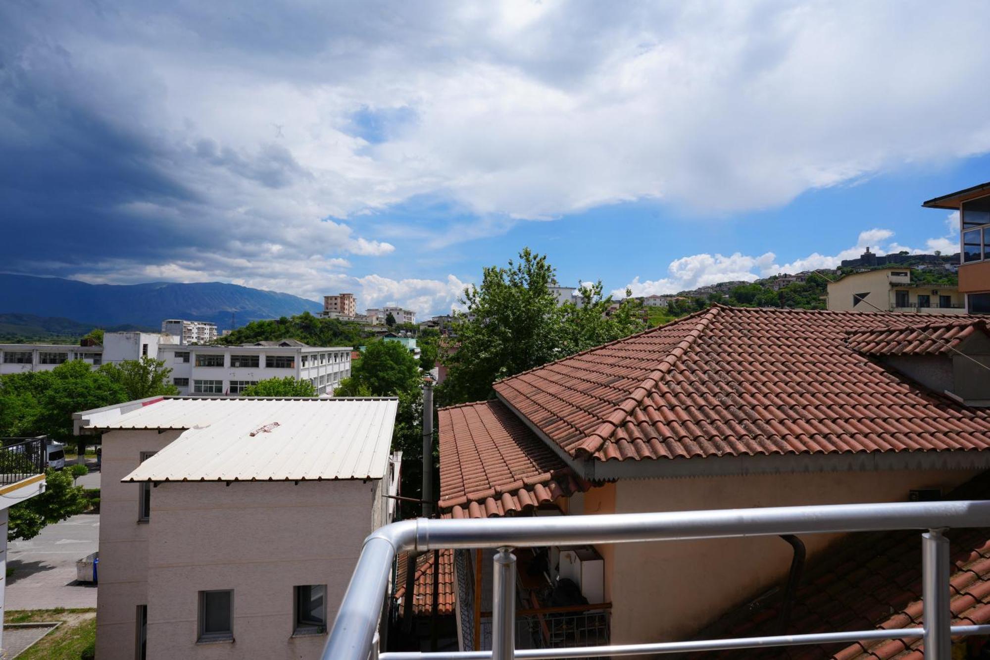 Apartamento “Apheartment Gjirokastra” Exterior foto